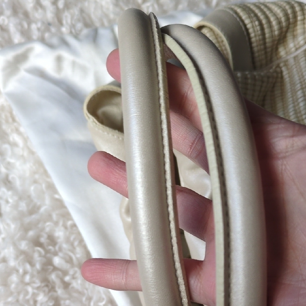 Furla Cream Woven Bag with Gold Accent - Picture 6 of 11